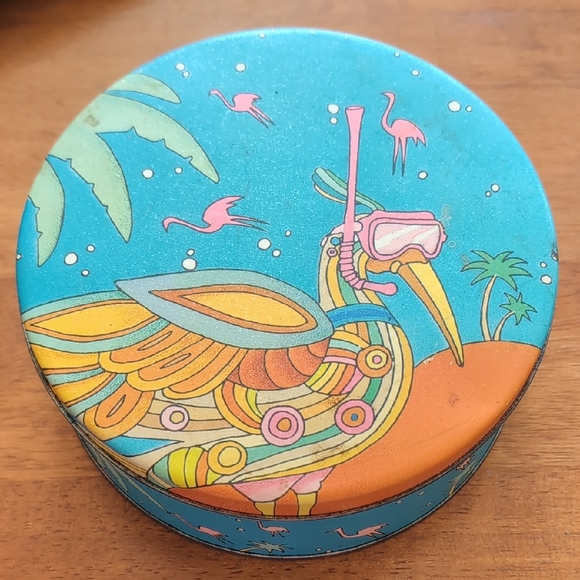 Vintage Scuba Flamingo 🦩 Art Tin